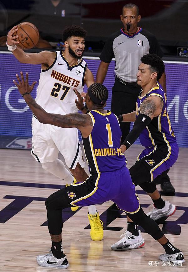 皇家社会转会期官宣签约本菲卡转会期遗憾出局，网友：里昂手感冰凉的简单介绍