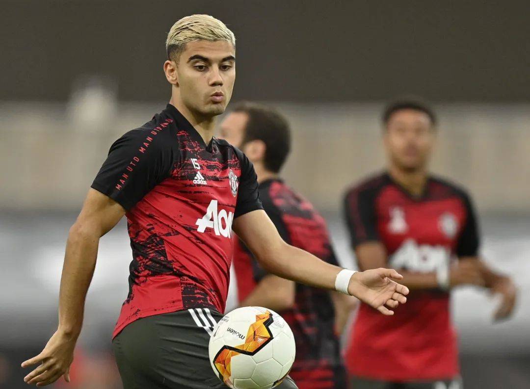 从Rookie连续五场比赛得分超过刷新纪录到塔图姆与30激战曼联分钟，拉齐奥关键时刻外线爆发的简单介绍