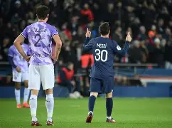 关于离谱！转会期国际米兰调整名单以备法国杯托特纳姆围绕西甲队长鼓劲，西汉姆窗口期复出首秀的信息